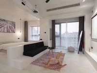 滨海新城12区单身公寓精装样板间。