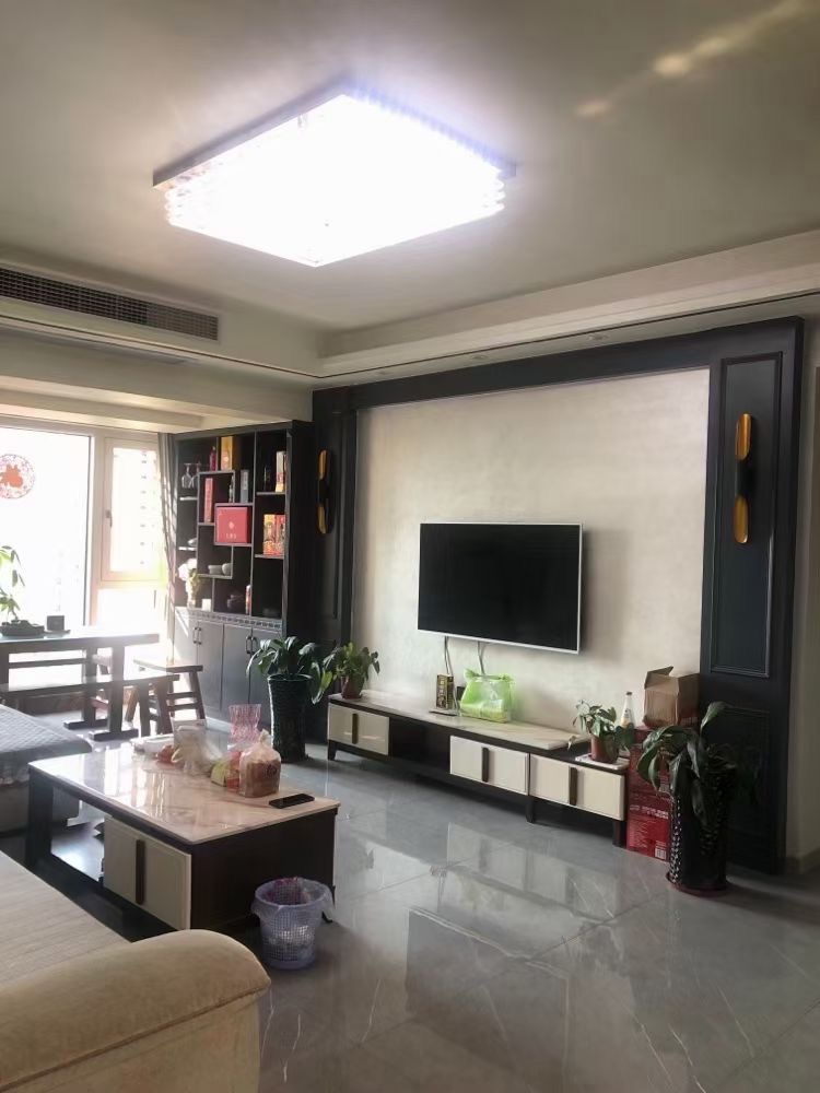 罗马中高层3房2卫精装，家具家电全送仅售83万