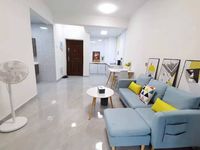 罗瑞苑 10区 精装单身公寓1100包物业 交通方便