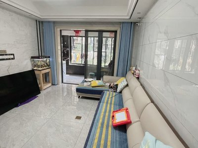 出售罗马景福城3室2厅2卫121平米75万住宅